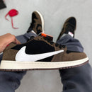 Tênis Travis Scott x Air Jordan 1 Retro Low OG - Mocha