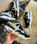 Tênis Air Jordan 4RM - Preto/Branco